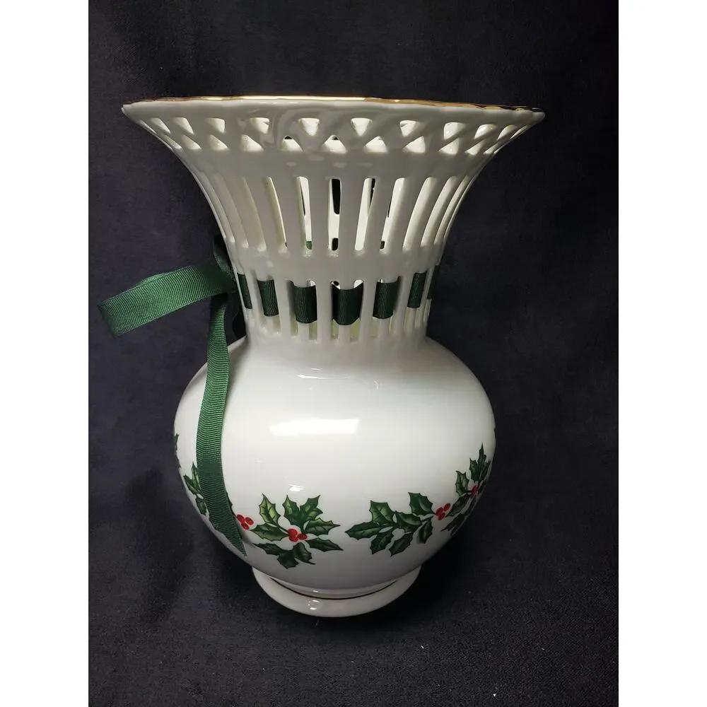 Formalities Holly Collection Latticework Porcelain Christmas Vase Gold Trim 10